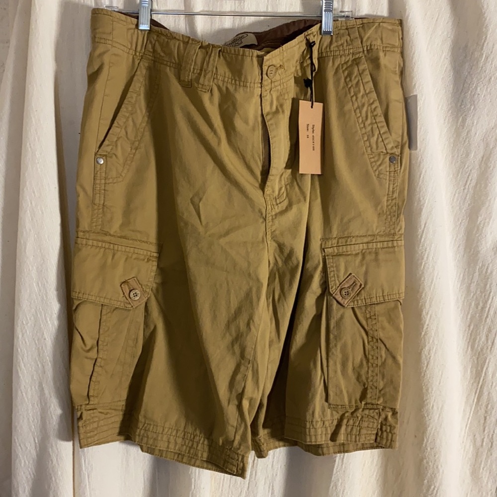 NWT heritage cargo shorts 38